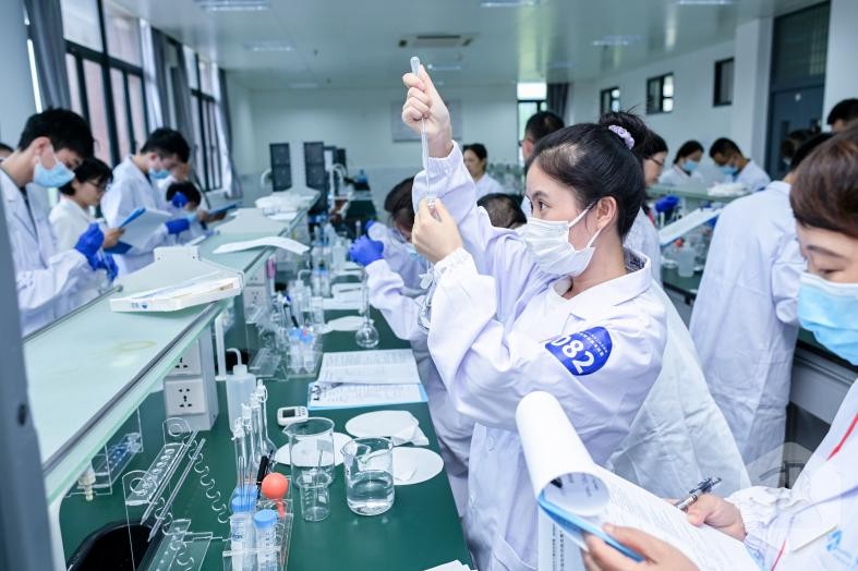 全国首届职工类分析测试技术比赛在厦落幕(图1)